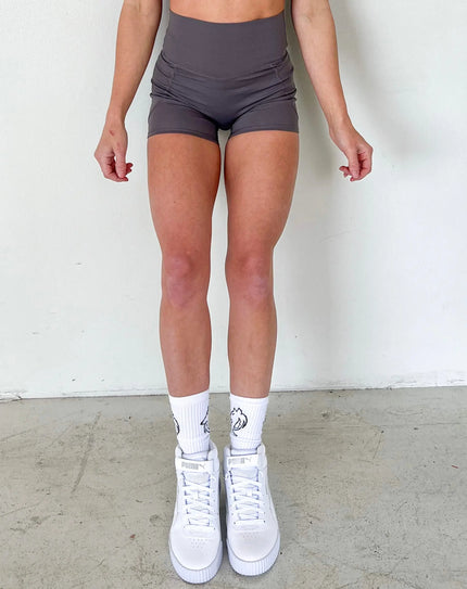 Amara Pocket Short - Storytelling Grey - Wolfness Athletics